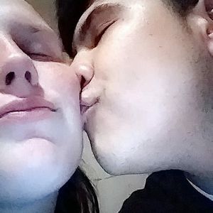 Meet your Posher, Demi